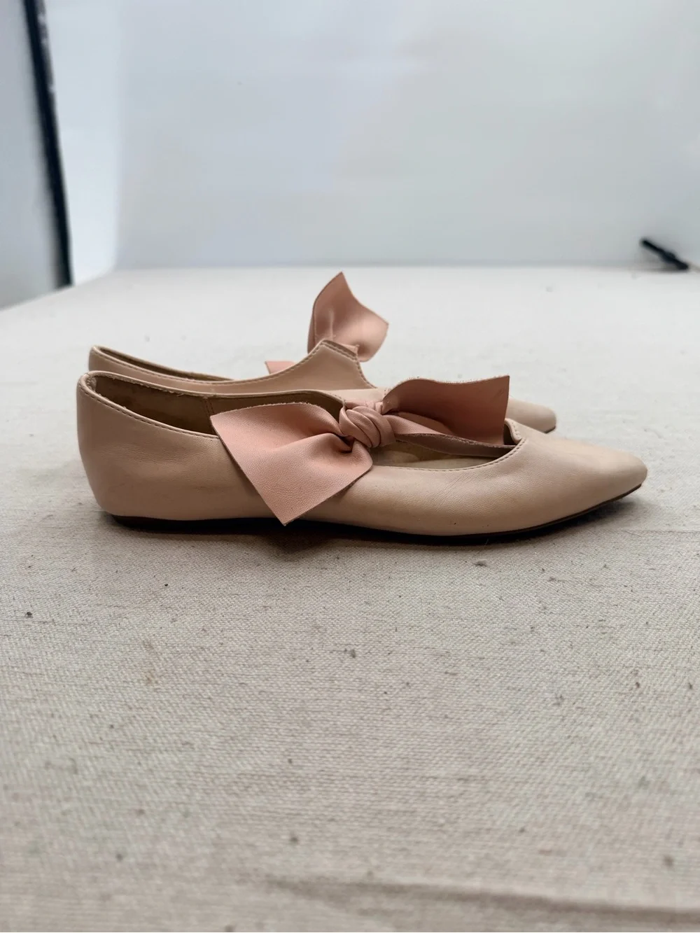 Pale Pink Pointed Bow Flats